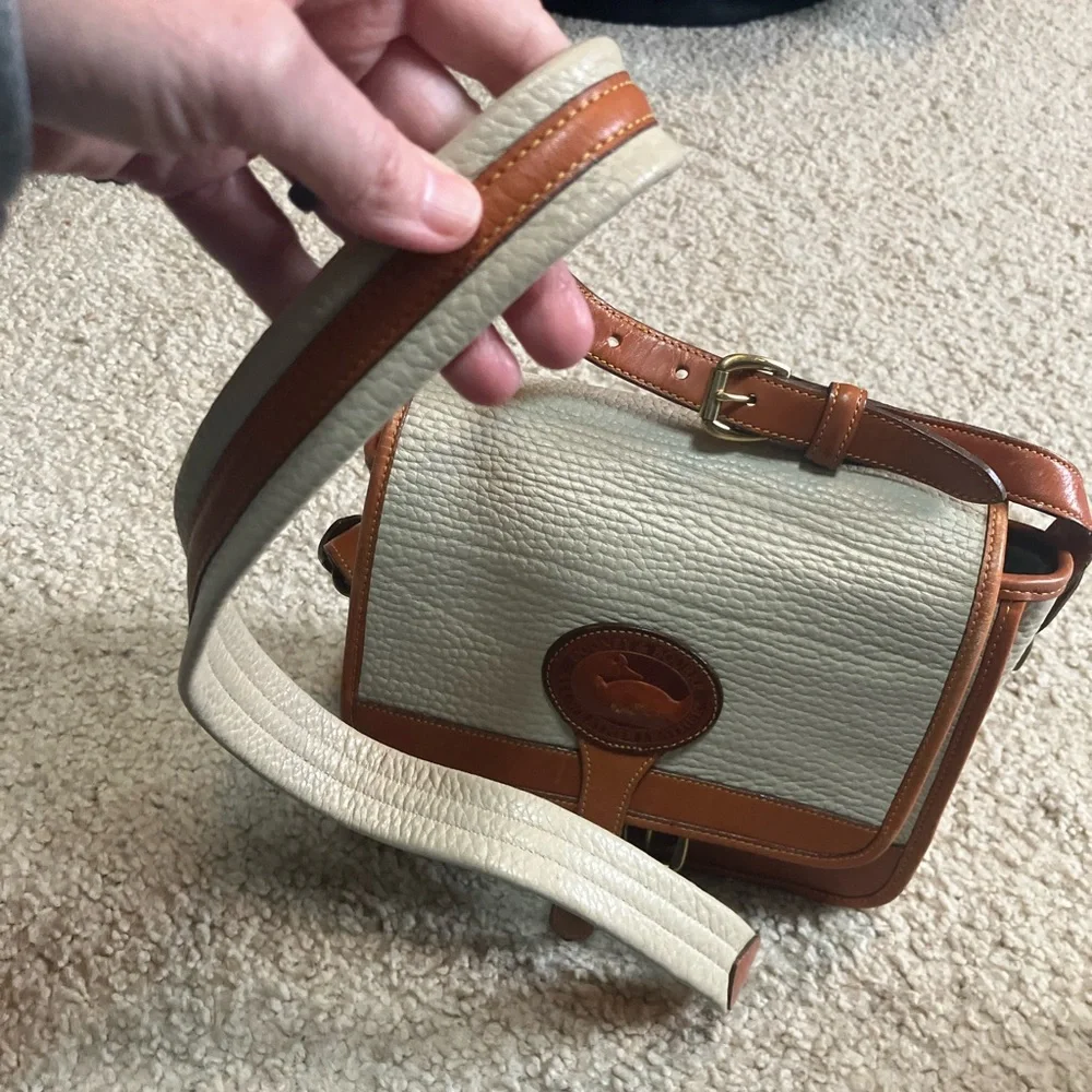 Dooney & Bourke Ivory Leather Crossbody Vintage Bag - Picture 12 of 14